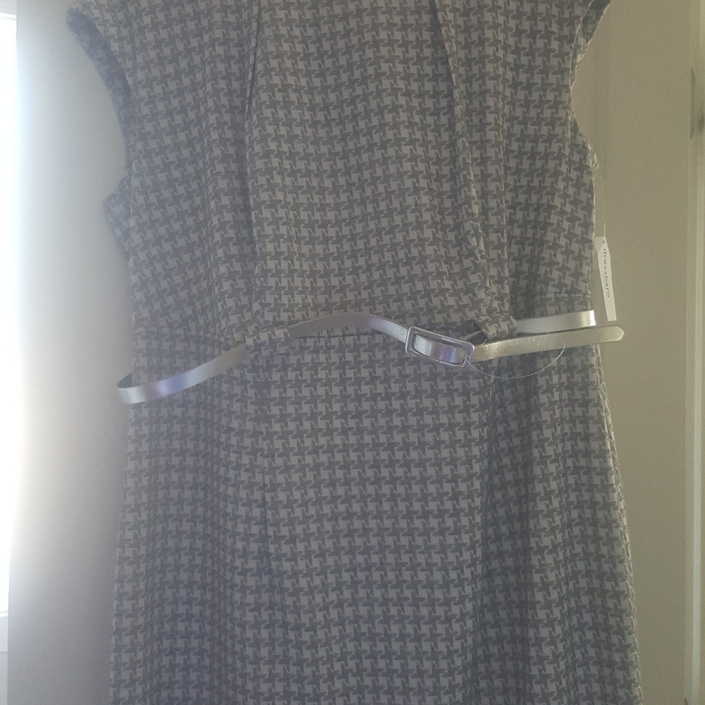 Women dress(NWT)